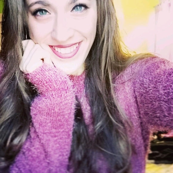 Meet your Posher, Kylie - Picture 1 of 1